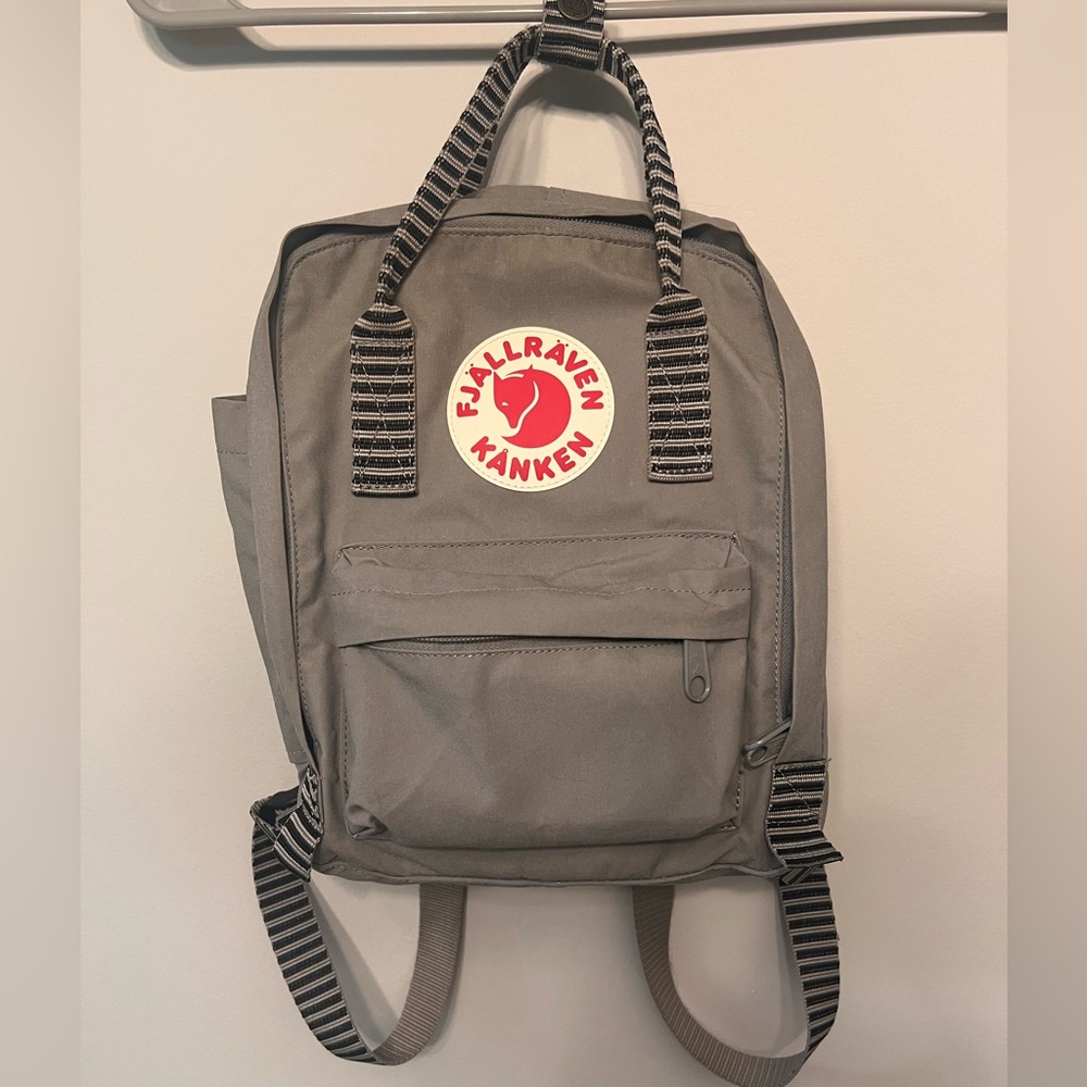 Fjallraven Kånken Mini Backpack Gray with stripes